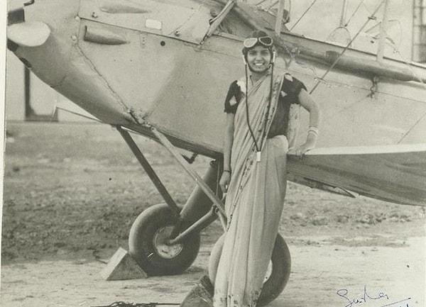 26. Pilot lisansı alan ilk Hintli kadın olan Sarla Thakral. (1936)
