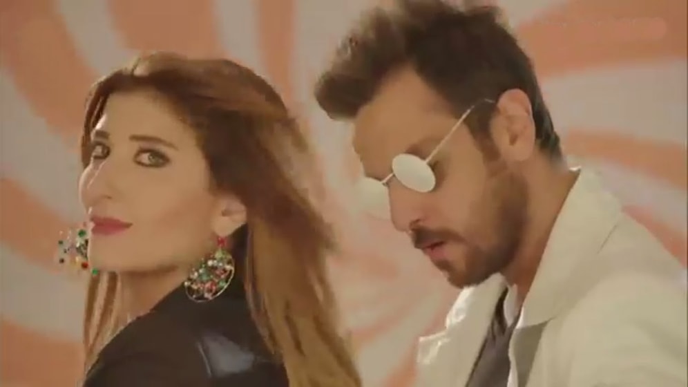 Ulan İstanbul Dizisinde Yaren ve Karlos'un Son Düeti 'Tarzımsın Farzım'