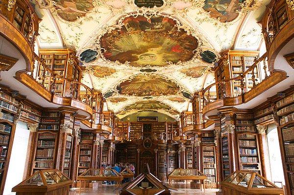 16. Abbey Kütüphanesi, Avusturya