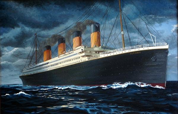 5. Titanik'in etkileyici 4 bacası aslında şov amaçlıydı. Bu bacaların bir tanesinin işlevi yoktu, sadece gösteriş amacıyla yapılmıştı.