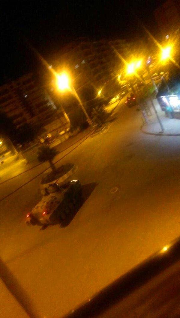 Mardin'de tanklar şehir merkezinde.