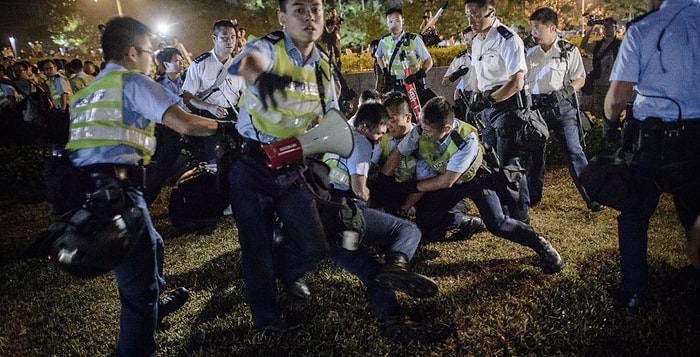 Çin, Hong Kong'da Eylemciye Şiddeti Haberleştiren BBC’yi Engelledi