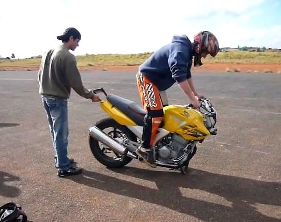 "Kanka Bak Şimdi Napıcam" Diyerek Başarısız Olan 22 Girişken