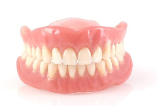 6. 1800'lere kadar protez dişler ölü askerlerin dişleri kullanılarak yapılırdı.