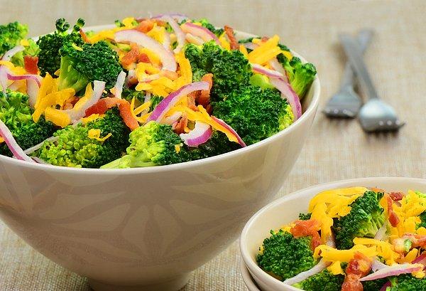 Beyaz yaka olma şartı: Brokoli salatası