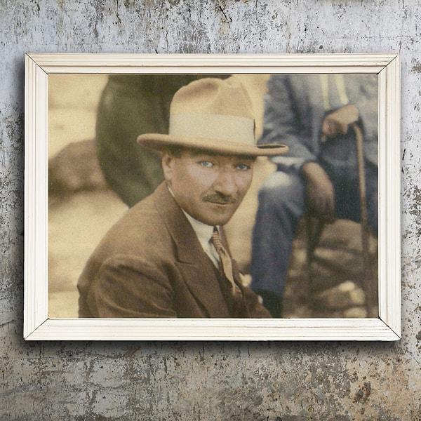 5) Mustafa Kemal, Şapka Devrimi sırasında Kastamonu’da. (1925)