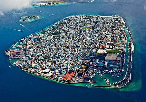 33. Maldivler