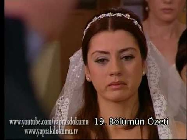 42. Yaprak Dökümü - Leyla