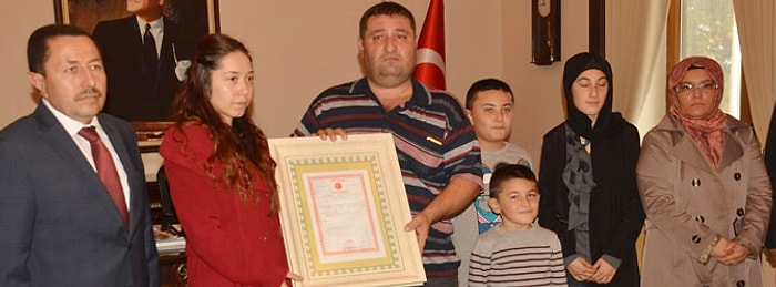 Şehit Ailesine Evini Bağışladı