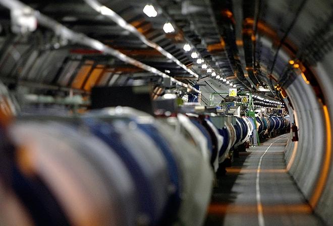 CERN'de Atomaltı Parçacık Keşfi