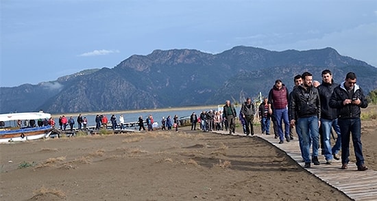 Muğla'da 'İztuzu Plajı'nı Vermeyiz' Eylemi