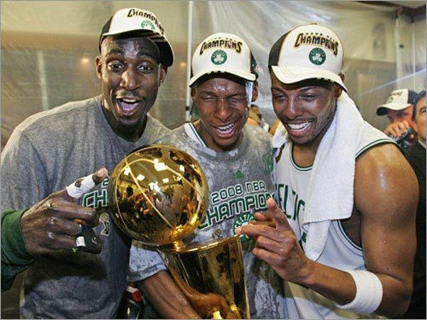 6. Ray Allen - Paul Pierce - Kevin Garnett (Celtics)
