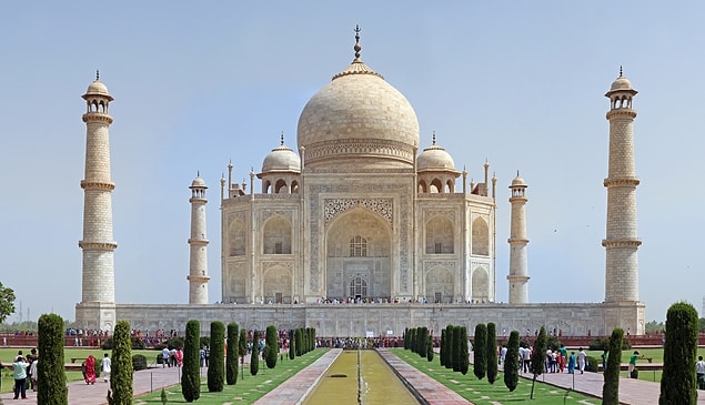 1 ) Tac Mahal