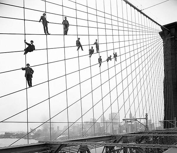 16. Brooklyn köprüsünün boyacısı, 1914.