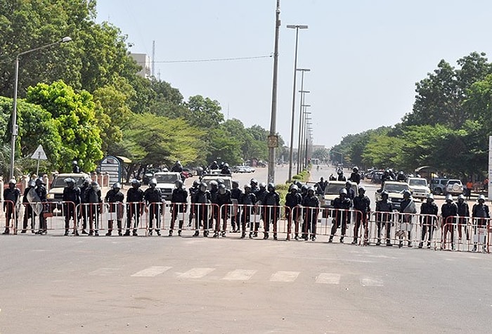 Burkina Faso'da Sokağa Çıkma Yasağı Kaldırıldı