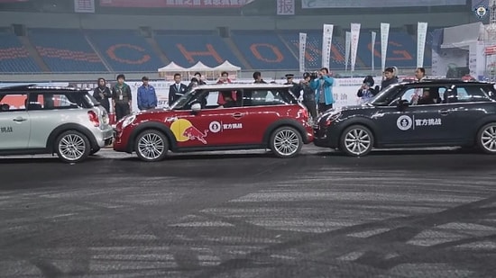 Paralel Park Dünya Rekorunu Kıran Çinli