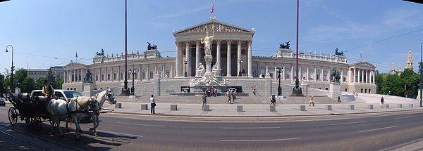 10 ) Avusturya - Viana / Parlamentsgebäude