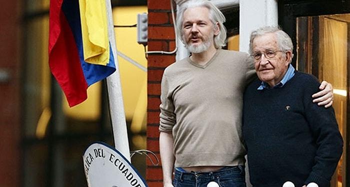 Noam Chomsky, Assange'ı Ziyaret Etti