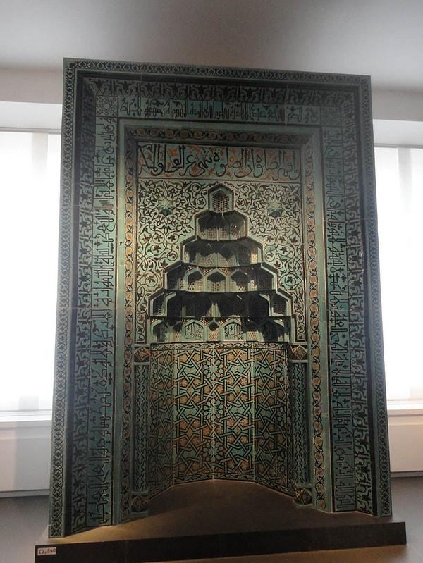 9. Beyhekim Camii’nin çini mozaikli mihrabı