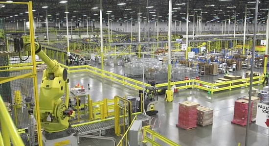 Amazon'un Devasa Depolarında Çalışan Yeni Nesil Robotlar