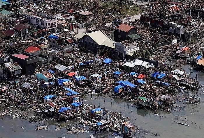 Filipinler'de Hagupit Tayfunu 21 Can Aldı