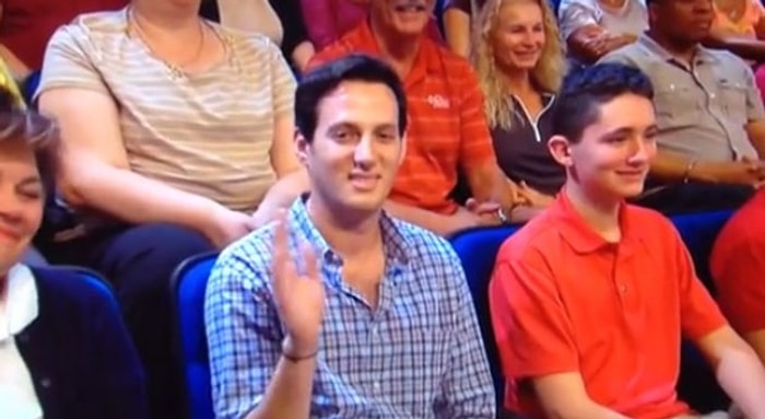 Kameraya Ne Yapacağını Bilemeyen Adam