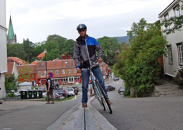 7. Maliyeti ne olursa olsun, Norveçli yetkililer bu tip asansörleri yaygınlaştırarak halkı bisiklet ile ulaşıma teşvik etmeye devam edeceklelerini söylüyor.