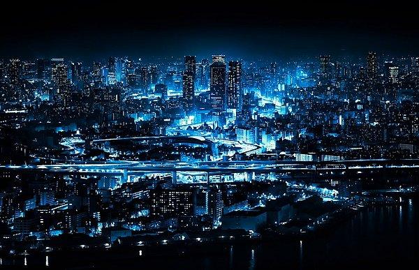Büyüleyici mavi ışıklarıyla Osaka...