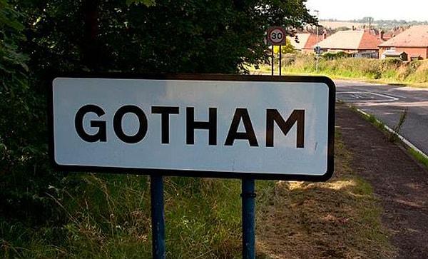 11. Gotham isminin geldiği yer.