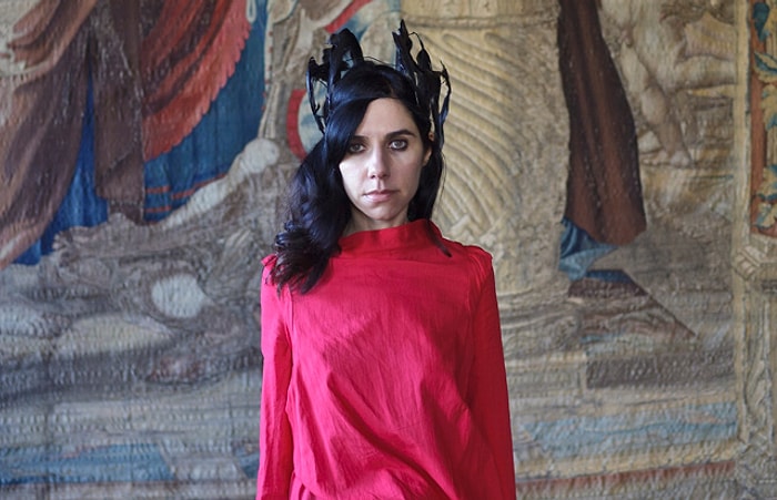 Pj Harvey'den Şiir Kitabı