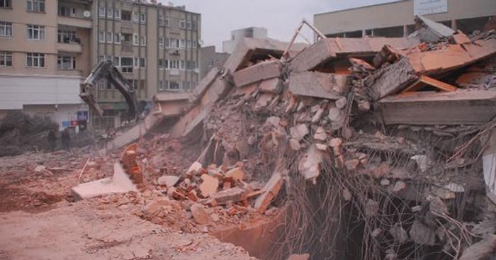 Amasya'da 6 Katlı Bina Çöktü