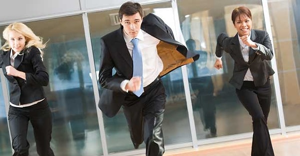 Завершающий(-ая) дело.