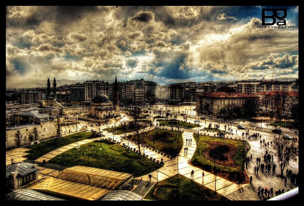 Çoğunlukla Sivas ve Çevresinde Kullanılan Yöresel Sivas Ağzı'ndan Seçmeler