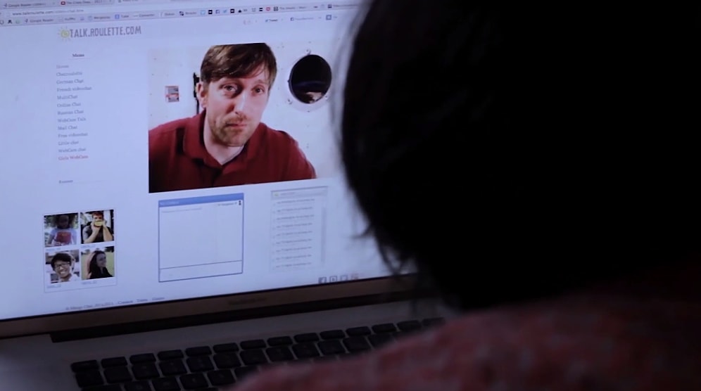 Chatroulette'te Rus Kozmonota Denk Gelen Kız | Russian Roulette - Kısa Film