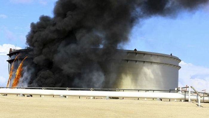 Libya'nın En Büyük Petrol Limanına Roket Saldırısı