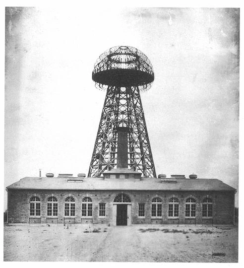 Его мечтой было обеспечить весь мир бесплатной энергией, в 1900 году он позвал на помощь инвестора Д. П. Моргана, который вложил $150.000 в строительство башни для беспроводной системы трансляции (Wardenclyffe) в Нью-Йорке