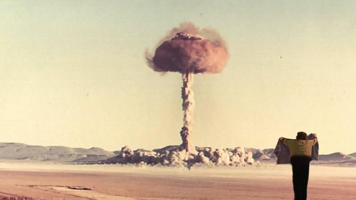 Мирный ядерный взрыв. Мирные ядерные взрывы. Подземный ядерный взрыв. Подземные ядерные испытания. Атомный взрыв реакция.