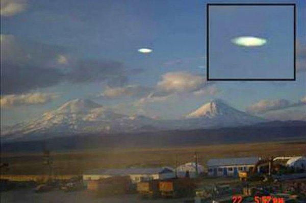 11. Hep bulanık olan UFO görüntüleri