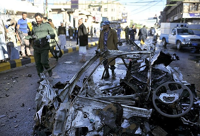 Yemen'de Bombalı Saldırı: 35 Ölü