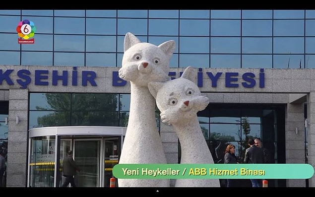 Post-modern tarzda heykelleri