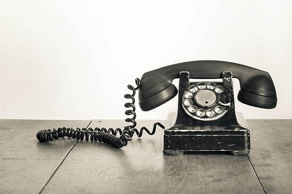 10. Telefonu Alexander Graham Bell icat etti.