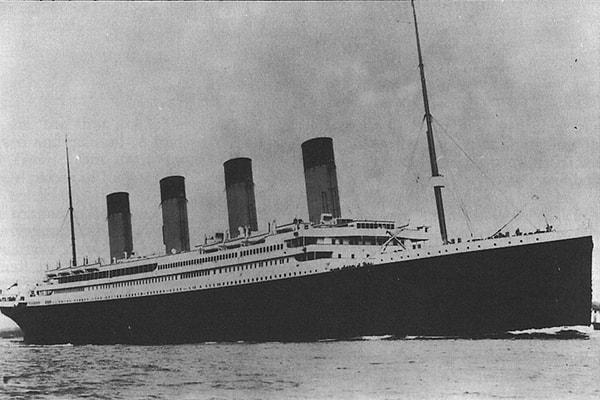 7. Titanik felaketinden kurtulmuş olan Japonlar diğer yolcular ile birlikte ölmedikleri için Japon halkı tarafından korkak ilan edildiler.