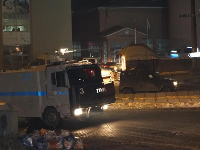 Hakkari'de 'Yola Patlayıcı Atan' 3 Polis Açığa Alındı