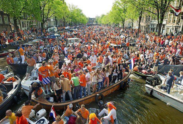 7. King’s Day (Kralın Günü) - Amsterdam