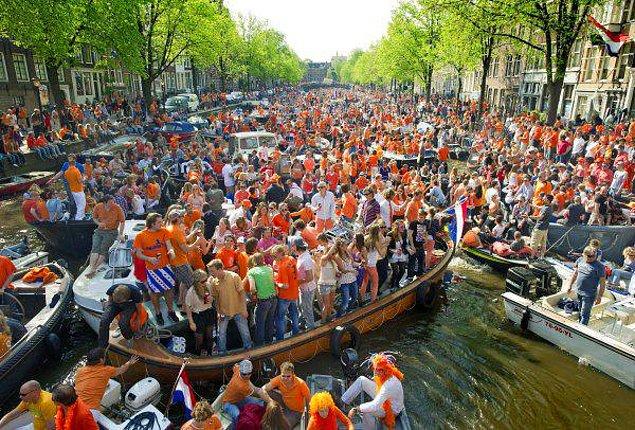 7. King’s Day (Kralın Günü) - Amsterdam