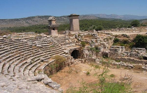10. Dünya Kültür Mirası içinde yer alan Likya Cumhuriyeti'nin kalbi ve birinci başkenti olan Xanthos Antik Kentini görmek.