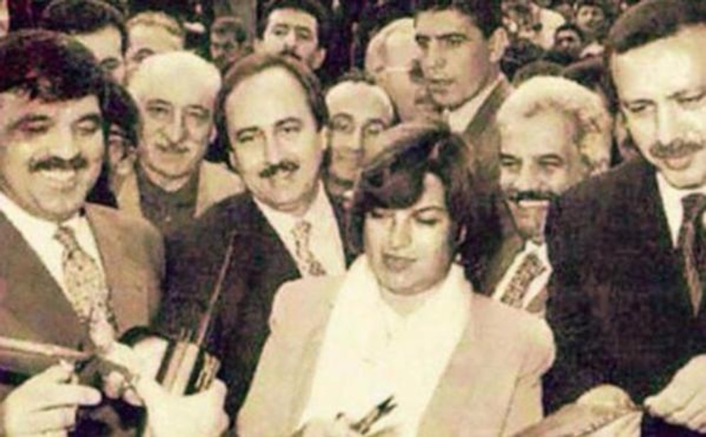 Sosyal Medya Gündemi: Bank Asya'nın Açılışı