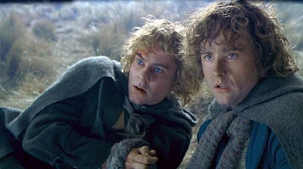Merry ve Pippin içtikleri Ent Suyu sayesinde orta dünyanın en uzun hobbitleri olmuşlardır.