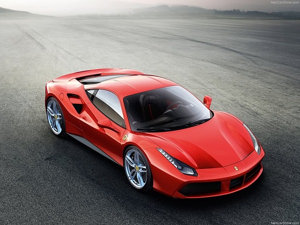 FERRARİ'NİN YENİ MODELİ:488 GTB