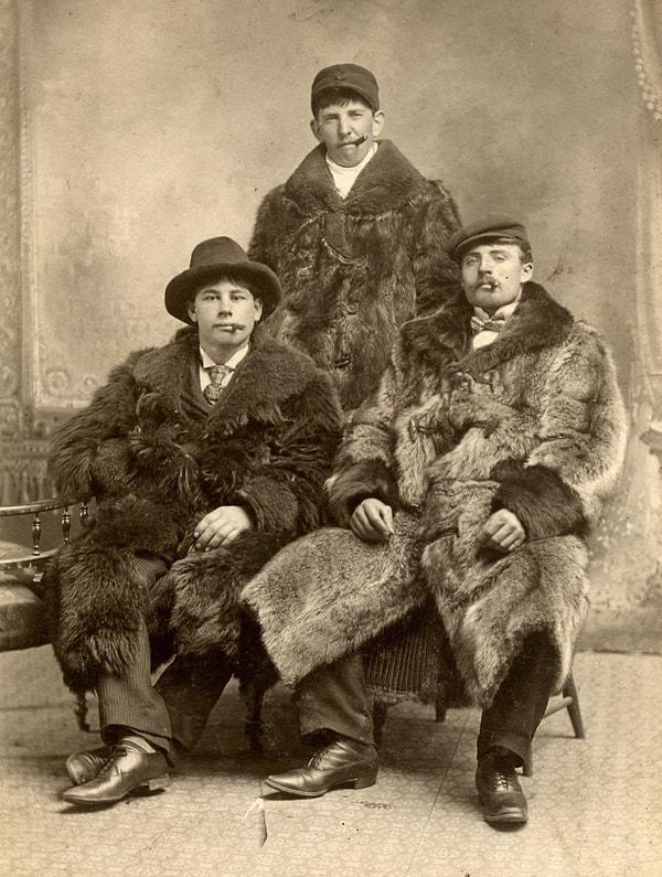 19. 1900'lerin başından bir aile fotoğrafı.